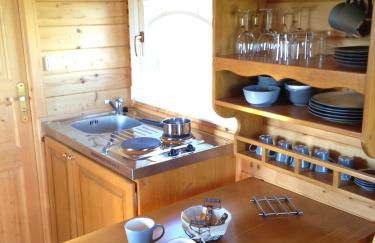 Les Roulottes-Gîtes de la Ferme de l'Autruche Dromoise - Foto 11