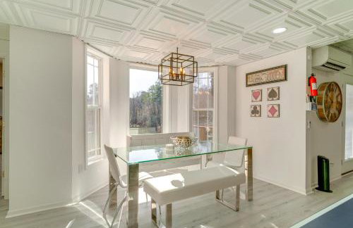 Porch and Game Room! Getaway on Lookout Shoals Lake - Foto 10