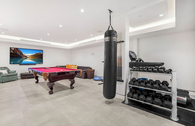 Zorada - Private Hollywood Hills Luxury With Endless Amenities and City Views - Photo 42