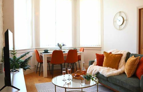 Luxury 2 Bed Apt, Sleeps 4, Secure PRKG-1 Car, Ascot Racecourse 5min walk, Legoland & Lapland 8mins, Windsor 15mins - Foto 8