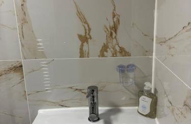 1 Bedroom Flat - Manchester Airport Apartment - 7 mins to MAN - Staycations & Business stays! - Foto 18