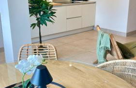 Refait à neuf Standing bord de plage et piscine Proche de St Trop - Foto 1