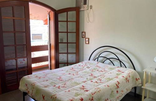 Casa grande, ampla, com 4 quartos e estacionamento - Foto 16