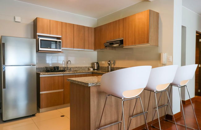 w Lush 2BR w AC Near Kennedy Park in Miraflores - Foto 2