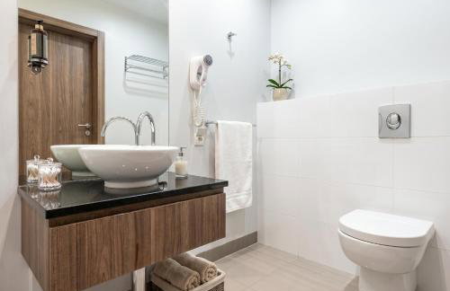Urban Chic - One Bedroom Apartment - Luxury Warsaw Stays&Wronia118 - Foto 5