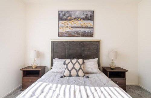 Spacious Modern Home in Sierra Lakes Fontana - Photo 7