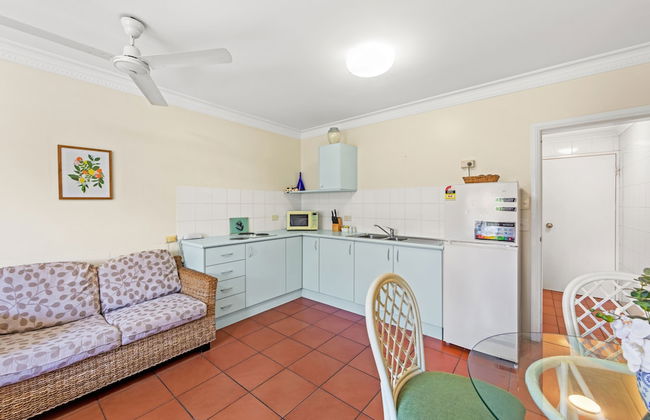 Koala Court Holiday Apartments - Photo 25