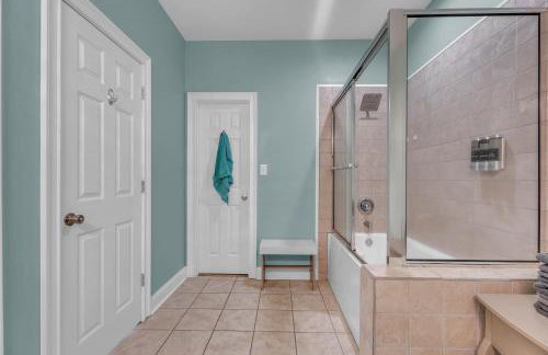 Lakefront Getaway - Dock, Pool, Sunset, Games - Foto 23