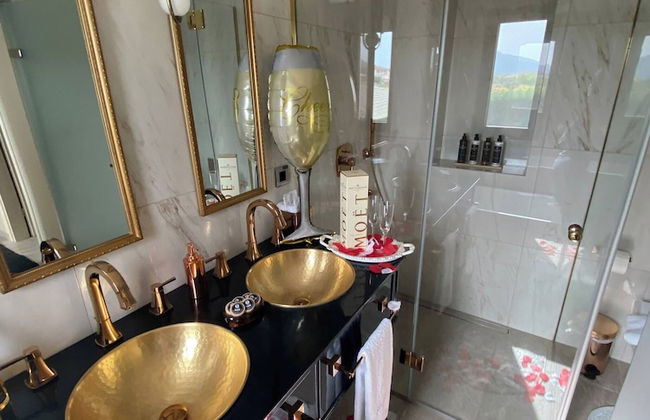 An Idyllic Hideaway Villa Shangri-la Zakynthos - Photo 39