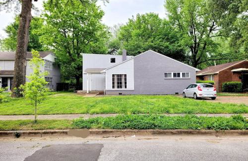 Cozy Delightful Private Studio near Rhodes College, Shuttle, & Vehicle Rental - Foto 25