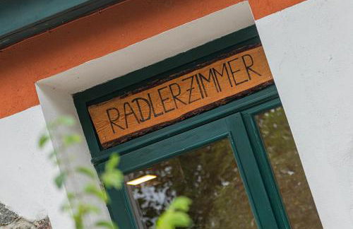 Neu renoviert: 11 Zimmer mit großer Wohnküche, mitten in der Natur - Foto 43