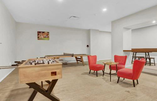 Luxury lofts, Downtown, Playhouse Sq, Near Stadium and Arena, Fire Pit, Rooftop deck, BBQ, Parking -fcfs, Close to EVERYTHIHNG! - Foto 5