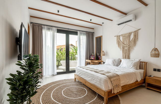 Udara by EVDEkimi - Spacious 4BR Pool villa with Lush garden at Artistic Center of Ubud - Foto 74