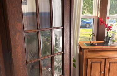 Tree House 6 bedrooms, 2 blocks from everything - Foto 52