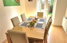 Pool, drinks and a hot tub! - Photo 12