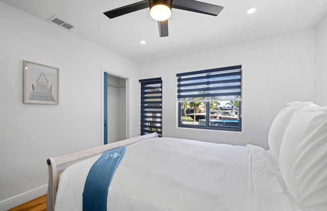 Stunning 3 Bd Pool House w Enchanting Water Views - Foto 18