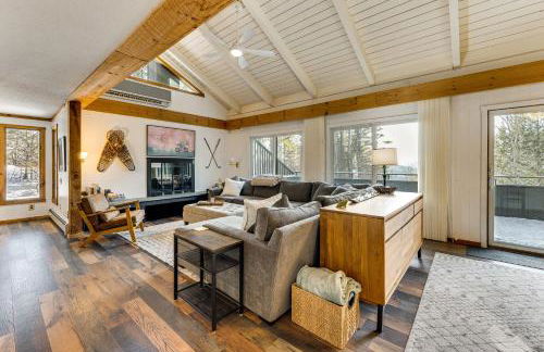 Resort-Style Community! Quechee Chalet with Deck - Foto 6