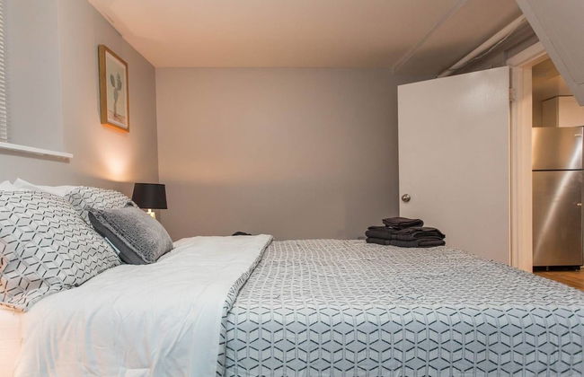 Mid Century Gem Comfort, Close to Train 3bd - Foto 3