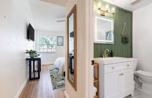 2BR Beach Getaway - Pool Gym Near Space Coast - Foto 19