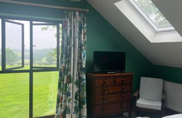 2 Guests Studio - Free Parking - Stunning Views - Foto 13