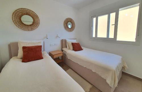 Brand New Sea View apartment - 50m from the sea - Foto 6