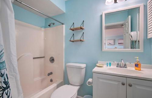 Walk to Shore! Ocean-View Condo in Carolina Beach - Foto 18