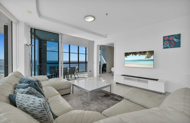 Reflection Tower Two - Foto 64