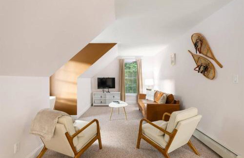 White Mountain Retreat with Theater, Fire Pit, Game Room and River Access - Foto 46