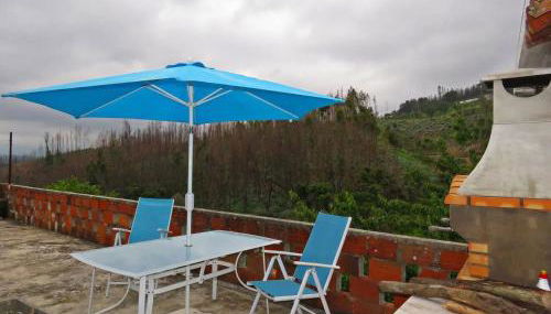 Charming house in Miranda do Corvo + Spacious terrace - Foto 2