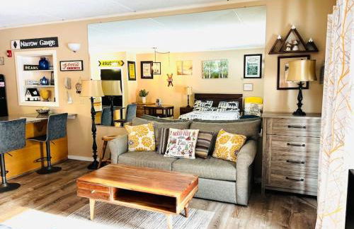 Attitash Mountain Village Studio - Slope View - Ski - Storyland - Photo 32