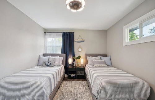 Charming Contemporary Family Home home - Foto 21