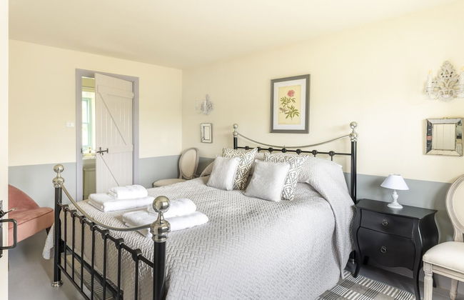 Healey Hall - Photo 6