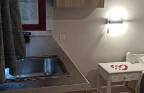 Orfeas Studios Molivos - Photo 24