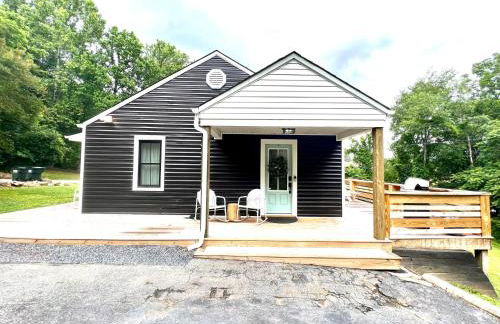 Little Farmhouse 3BR, 2BA Near Wineries - Foto 40