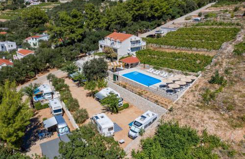 Beachfront Apartments Vala with a swimming pool - Photo 22