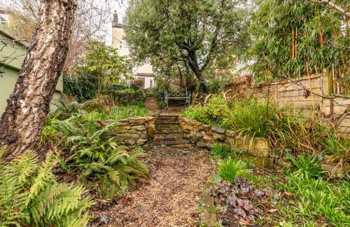 Stylish and Central Cottage Home in Montpelier - Foto 31