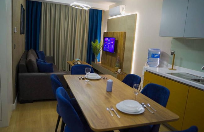 Exclusive Spacious 2 1 Apartment 2 Bathrooms - Core Living - Photo 5