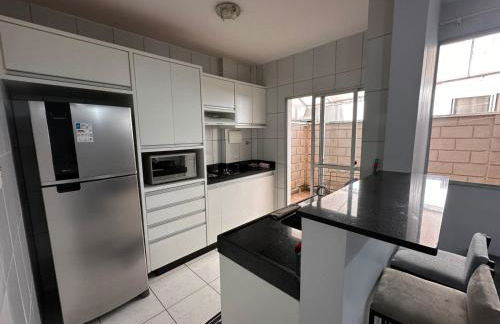 Apartamento Confortavel 2 quartos ao lado Shopping - Foto 2