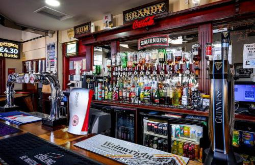 City-Centre Studio · Self-Contained · Sleeps 3 - Foto 21