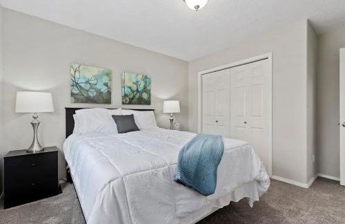 Urban Escape Steps to Downtown - Photo 25