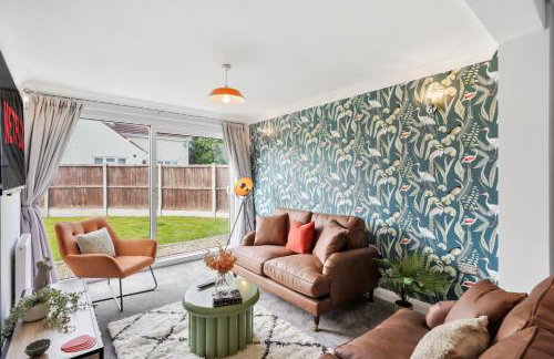 Grab a Deal Today! Massive Home For Contractors & Parking for 4 - Foto 16