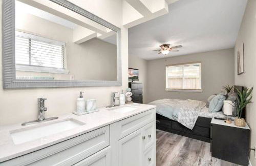 Coastal Comfort Moments from the Boardwalk with Gated Boat Parking - Foto 20