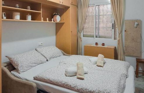 Awesome Apartment In Cala Del Moro - Torrev - Foto 16