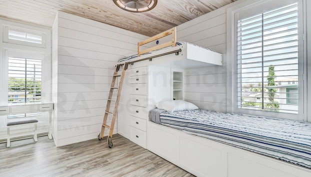 226 Sf 2nd Floor 3 Bedroom Townhouse by RedAwning - Foto 4, Habitación