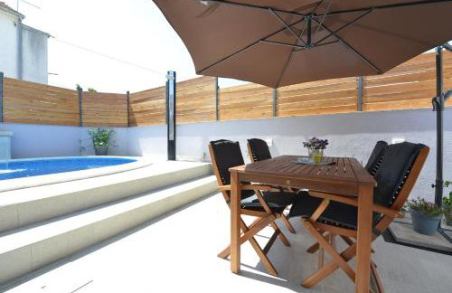 2 Bedroom Apartment Sleeps 5 - Privat Pool - Foto 2