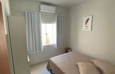 Quarto 1 cama de casal com ar estacionamento - Photo 3