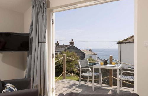 Stylish Boatshed with Sea Views Private Parking - Foto 1