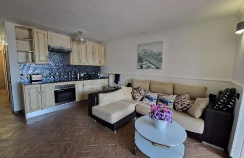 2 bed Apartment That Steps out on to the Pool - Photo 20