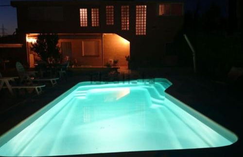 Habitaciones en planta superior independiente con piscina - barbacoa - Foto 3