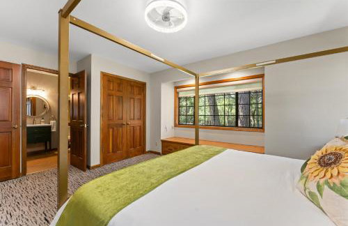 The Gathering Place! Sleeps 24, Lakeview, Game room - Foto 73